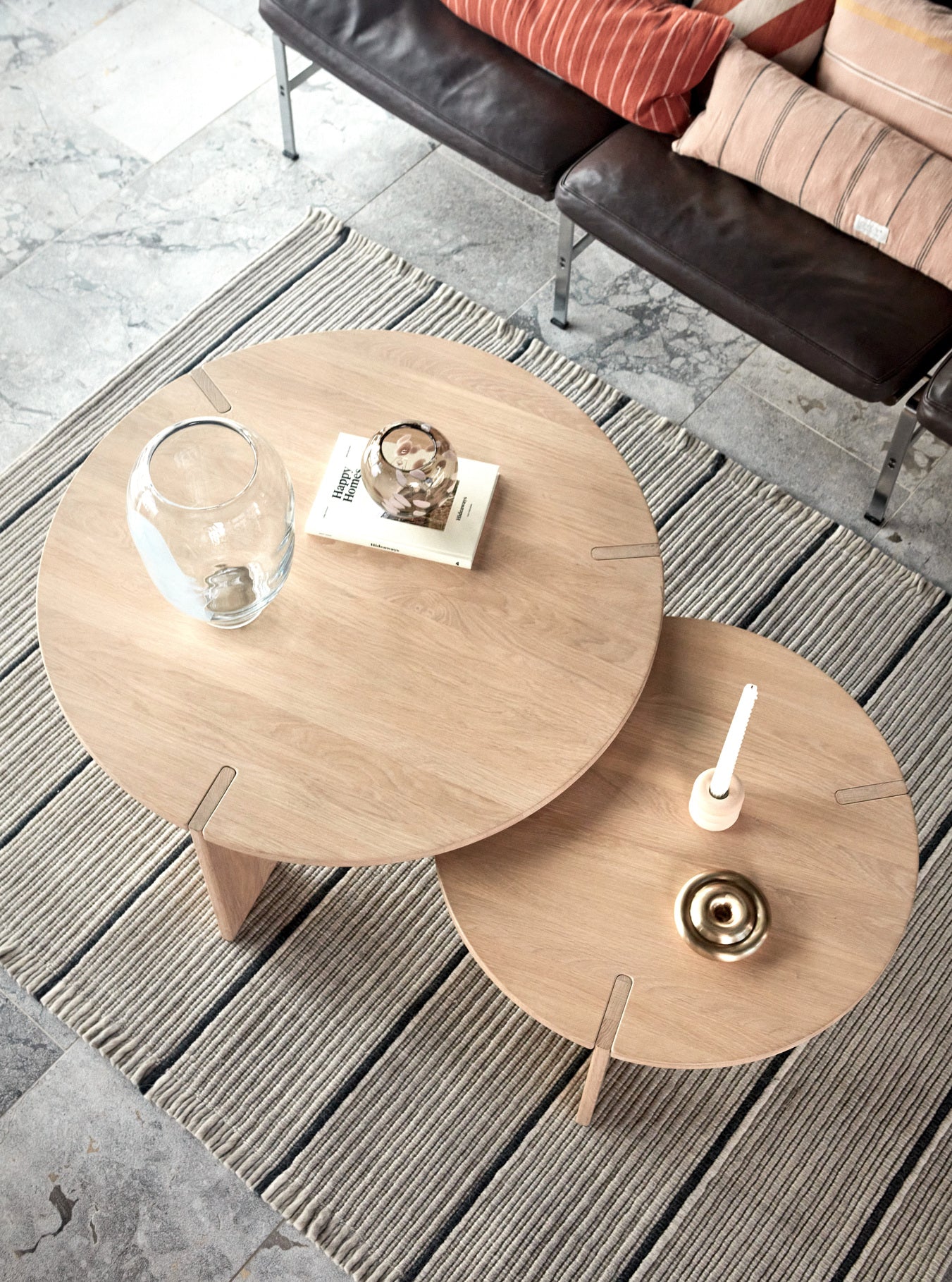 Savi Brushed Brass Candleholder