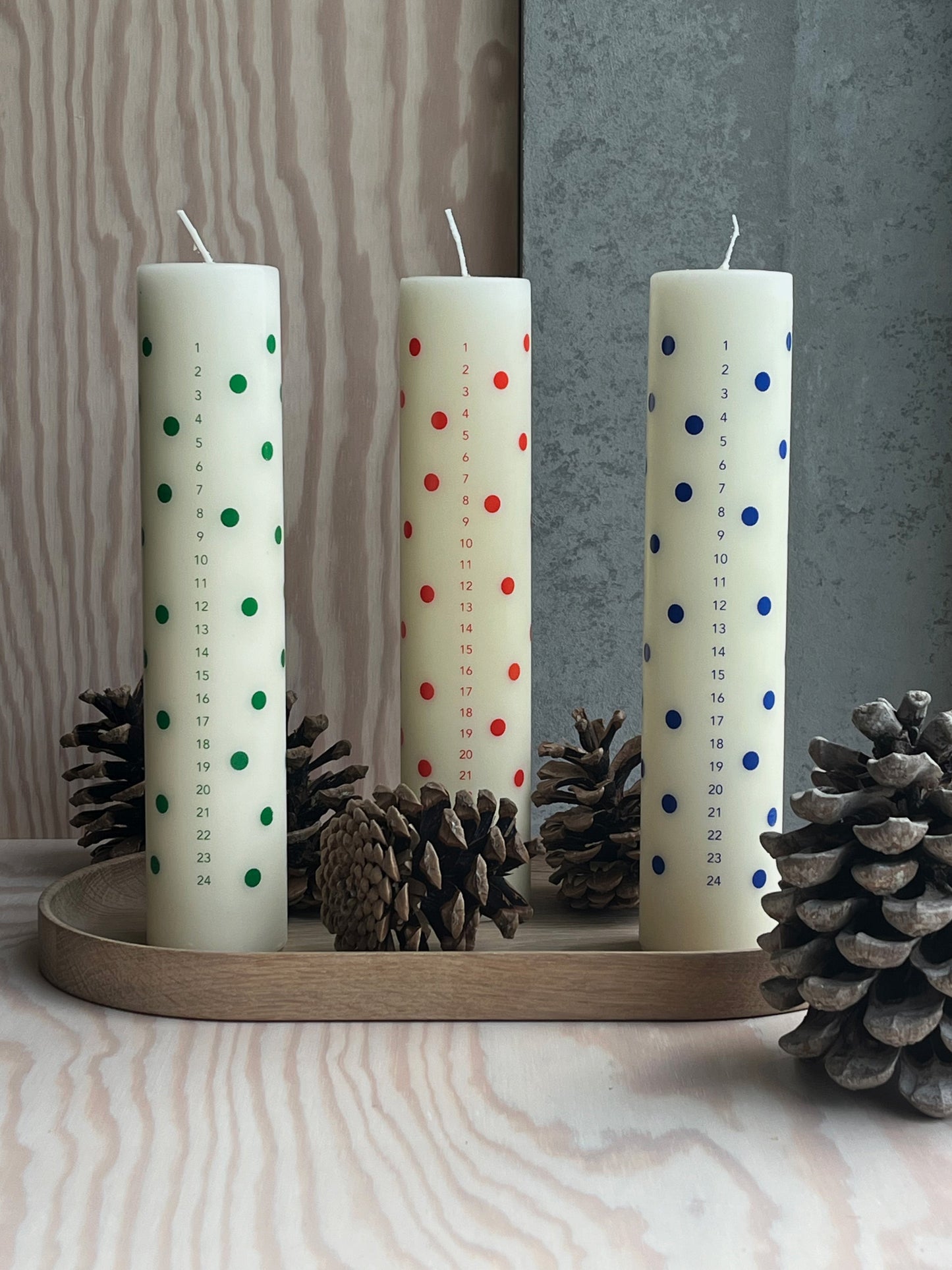 OYOY LIVING Polka Calendar Candle Christmas 102 Offwhite / Red