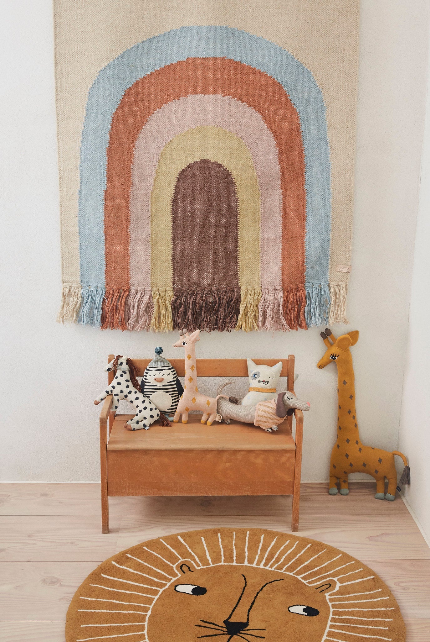 Load image into Gallery viewer, OYOY MINI Follow The Rainbow Wall Rug Wallhanger 908 Multi
