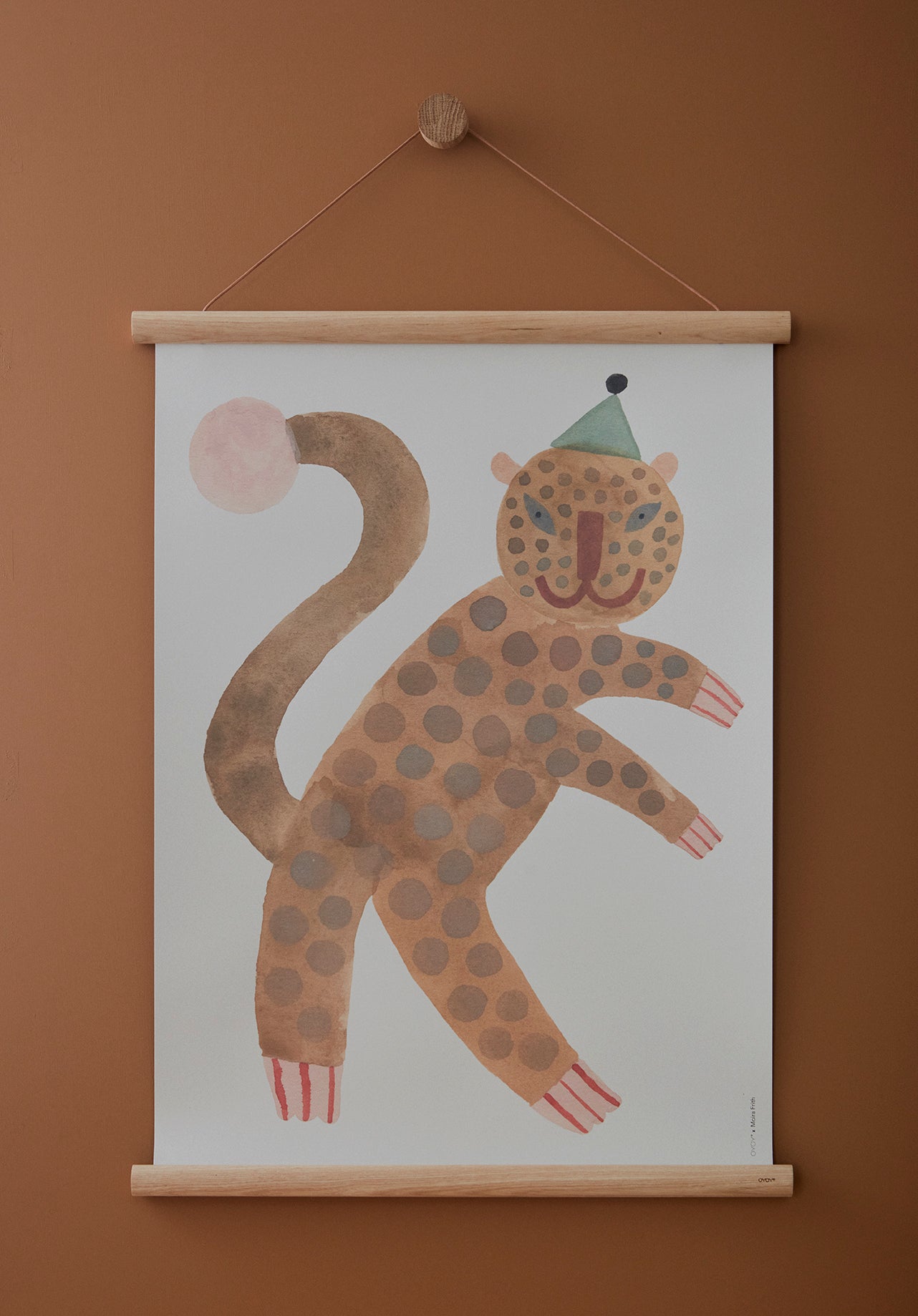 OYOY LIVING Poster 50x70 - Standing Leopard Elvis - Moira Frith Poster 908 Multi