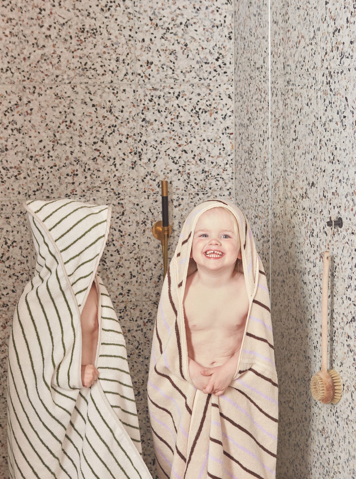 Load image into Gallery viewer, OYOY MINI Raita Hooded Towel Towel
